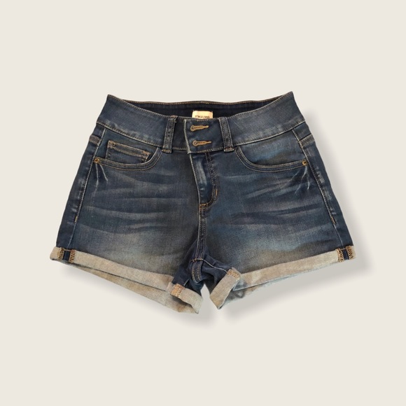 Sneak Peek Pants - Sneak peek size small shorts